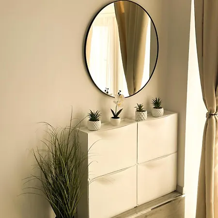 Vibe S32 Apartman,Ac,Free Parking Szekesfehervar Exterior photo