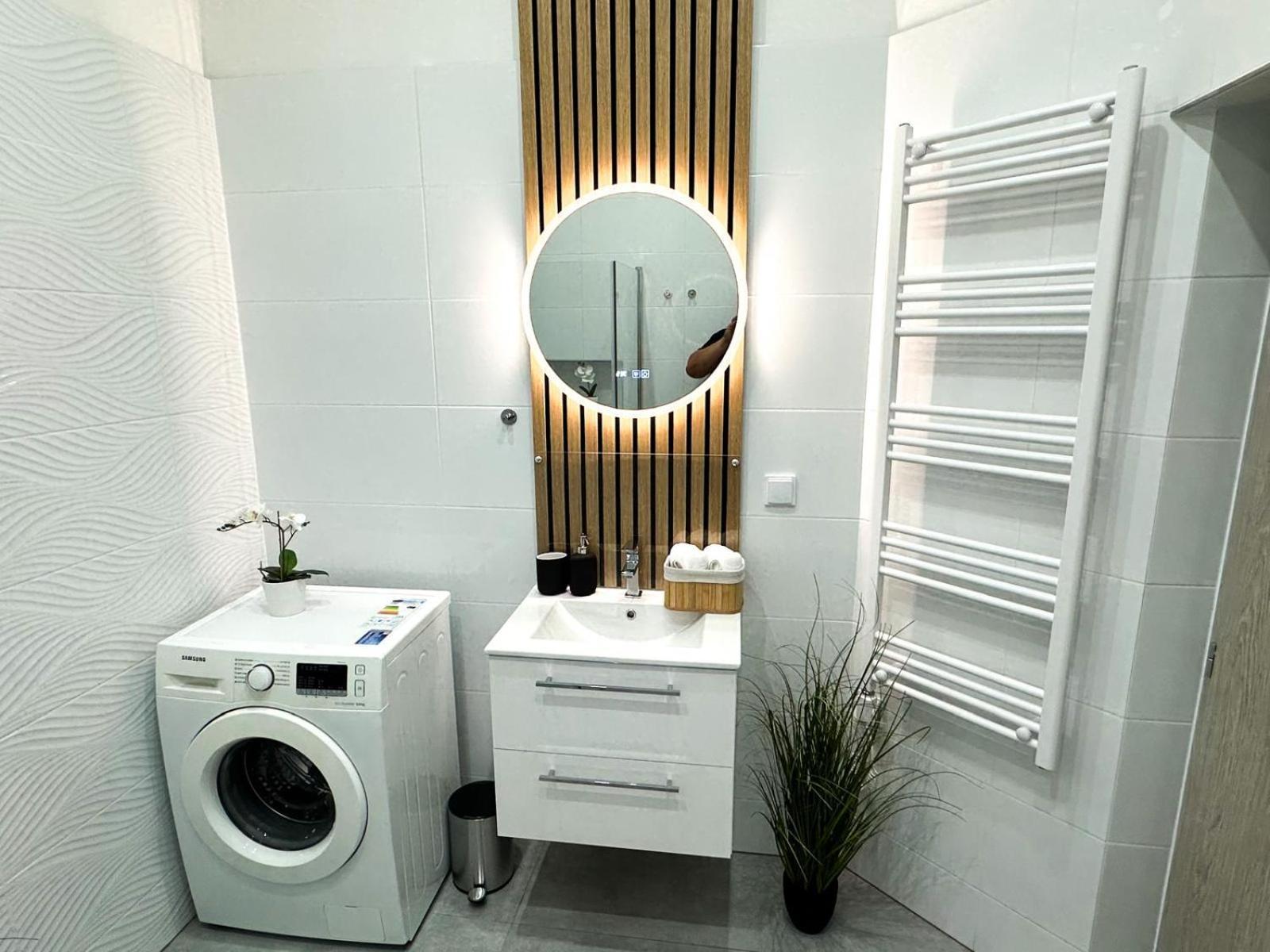 Vibe S32 Apartman,ac,free Parking * Szekesfehervar